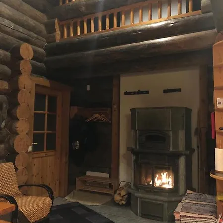 木屋 Kelola Keyritty